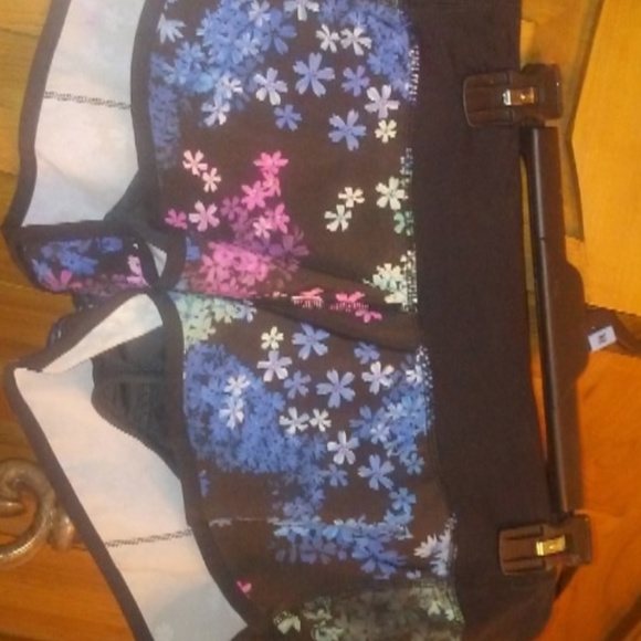 lululemon athletica Pants - Lululemon Althetic Floral Shorts